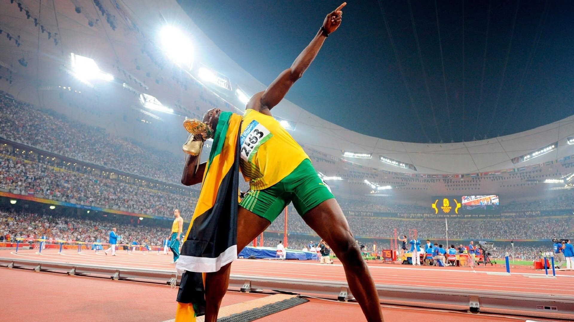 英超争冠白热化，曼城、阿森纳、利物浦三强鼎立，赛季末悬念迭起